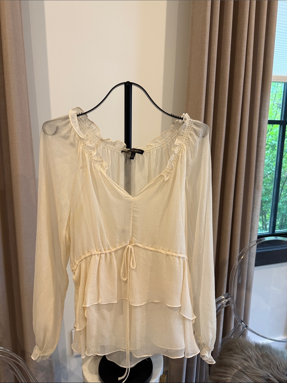 Cynthia Steffe Cream Layered Ruffle Long-Sleeve Blouse